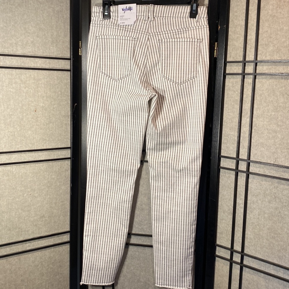 Vylette grey striped denim jeans size 9/29 NWT!! - Picture 3 of 10